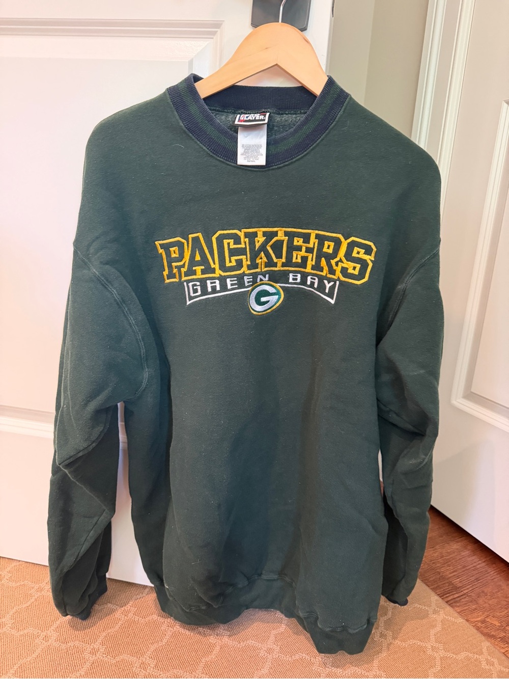 Pro Player Green Bay Packers Dark Green Crewneck Sweatshirt with Yellow Accents